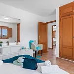 Caseta De Sau - Plusholidays Villa *