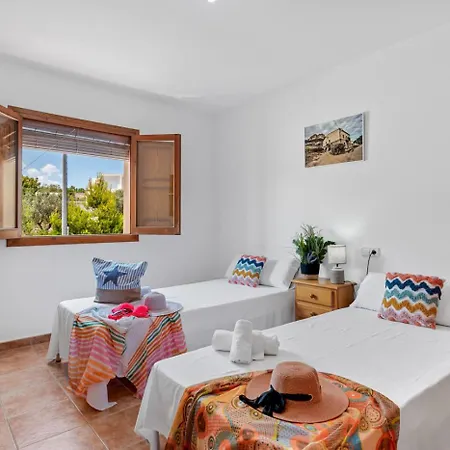 Villa Caseta De Sau - Plusholidays *