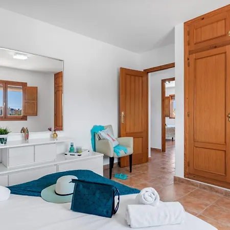 Caseta De Sau - Plusholidays Villa *