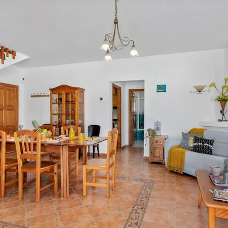 Caseta De Sau - Plusholidays *