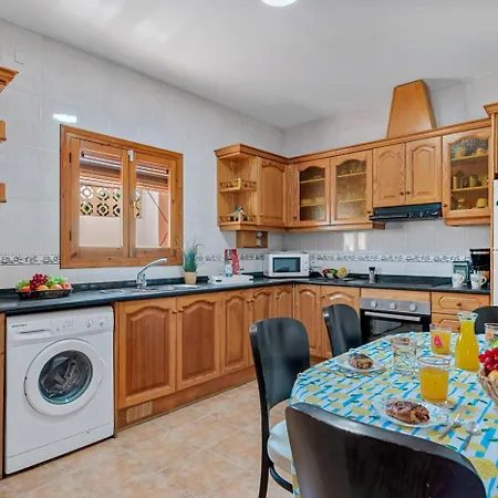 Caseta De Sau - Plusholidays * Calpe